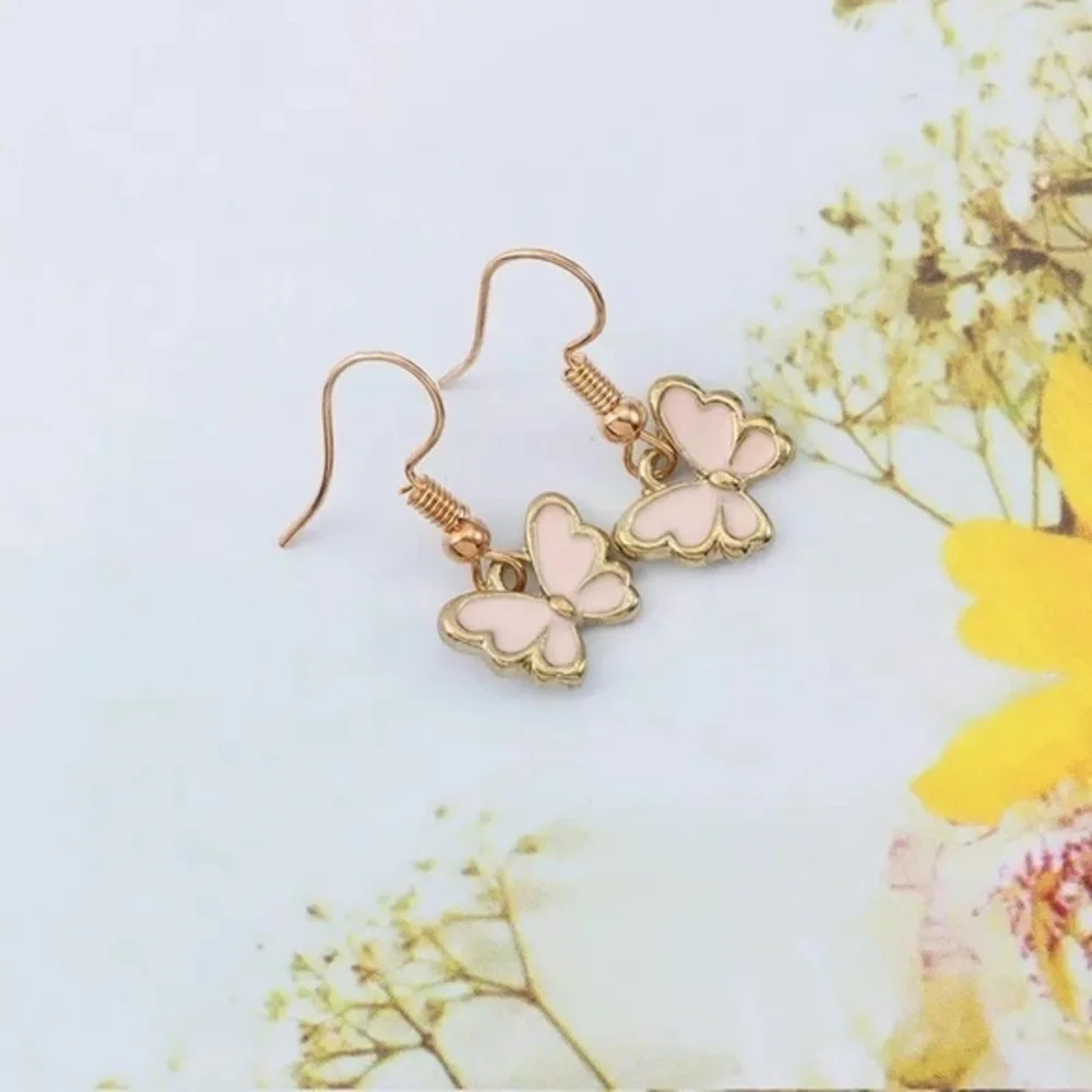 3/$30 💛 Butterfly Earrings